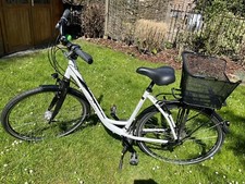 Super leichtes Damen Trekkingrad von Simplon Alulite D30