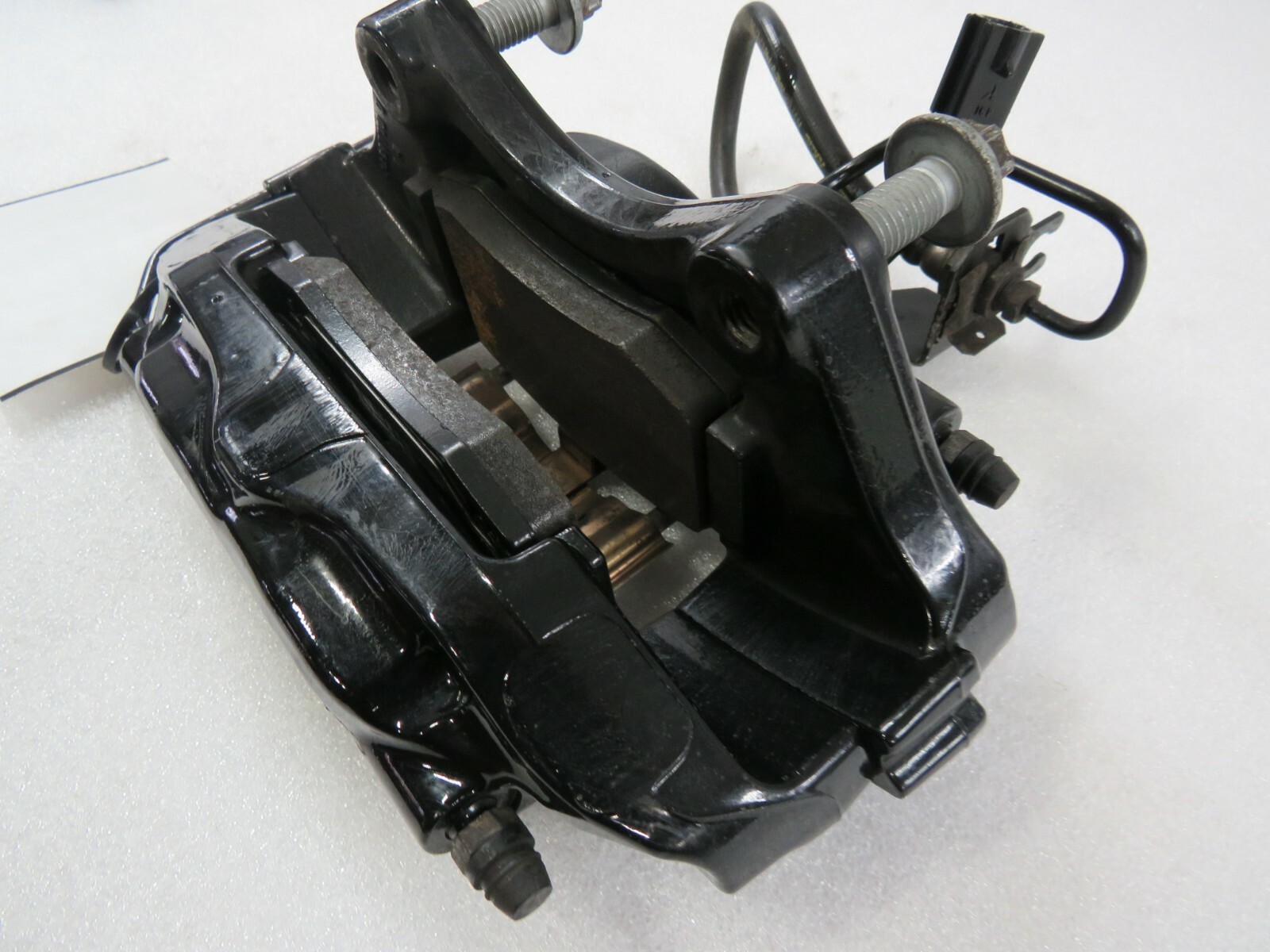 2017 Maserati Quattroporte, LH, Left, Rear Brake Caliper, Black, P/N 670039765