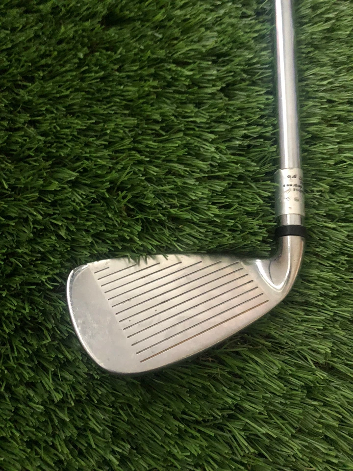 Wilson Deep Red Fat shaft Fluid Feel 6 Iron RH Regular Flex 38 7/8 - Image 2 of 4