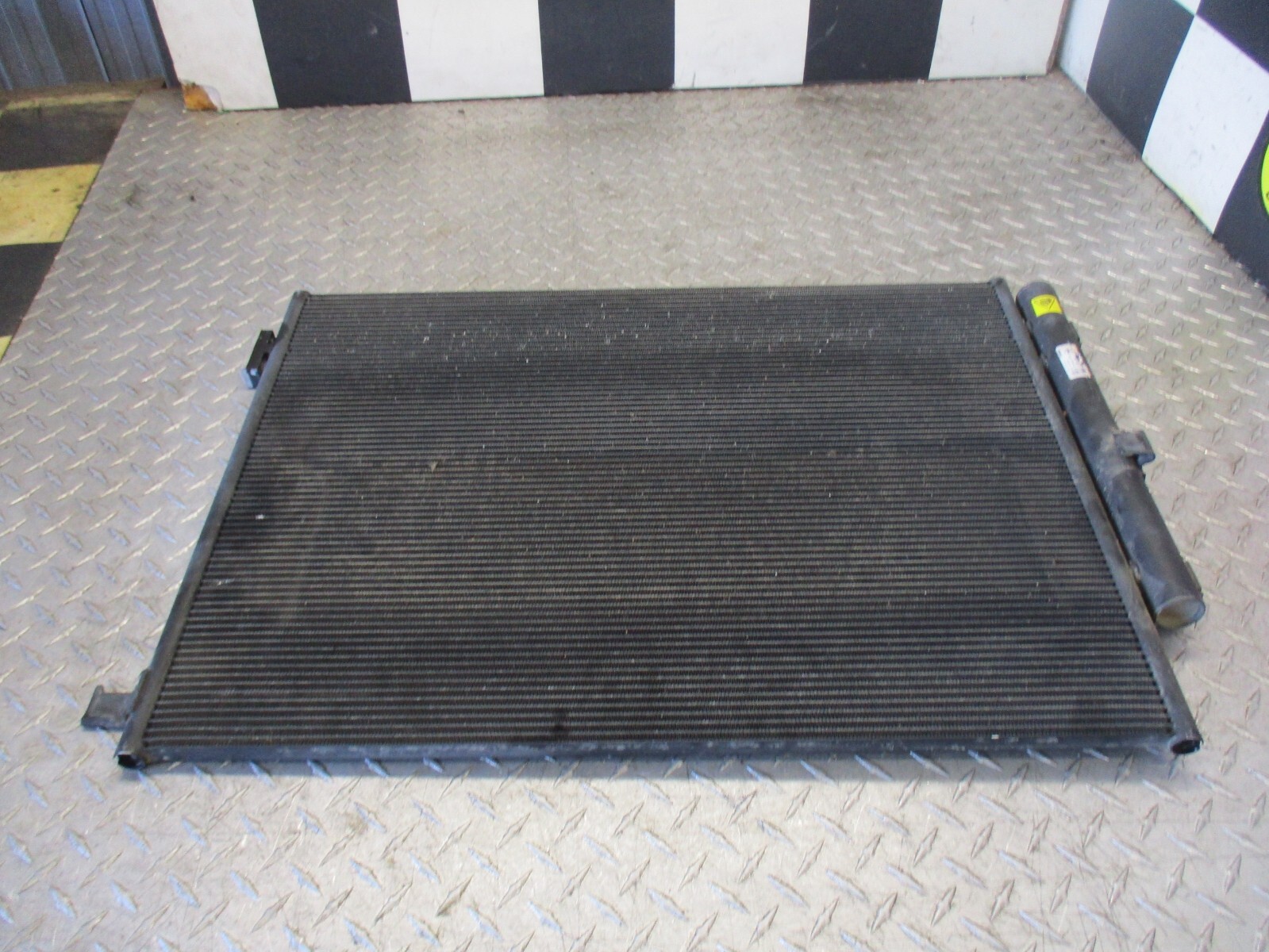 14-17 2017 Maserati Ghibli  16474837 A/C  CONDENSOR RADIATOR COOLER
