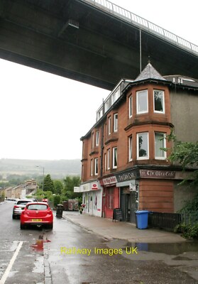 Foto - Geschäfte neben der Erskine Bridge um 2018