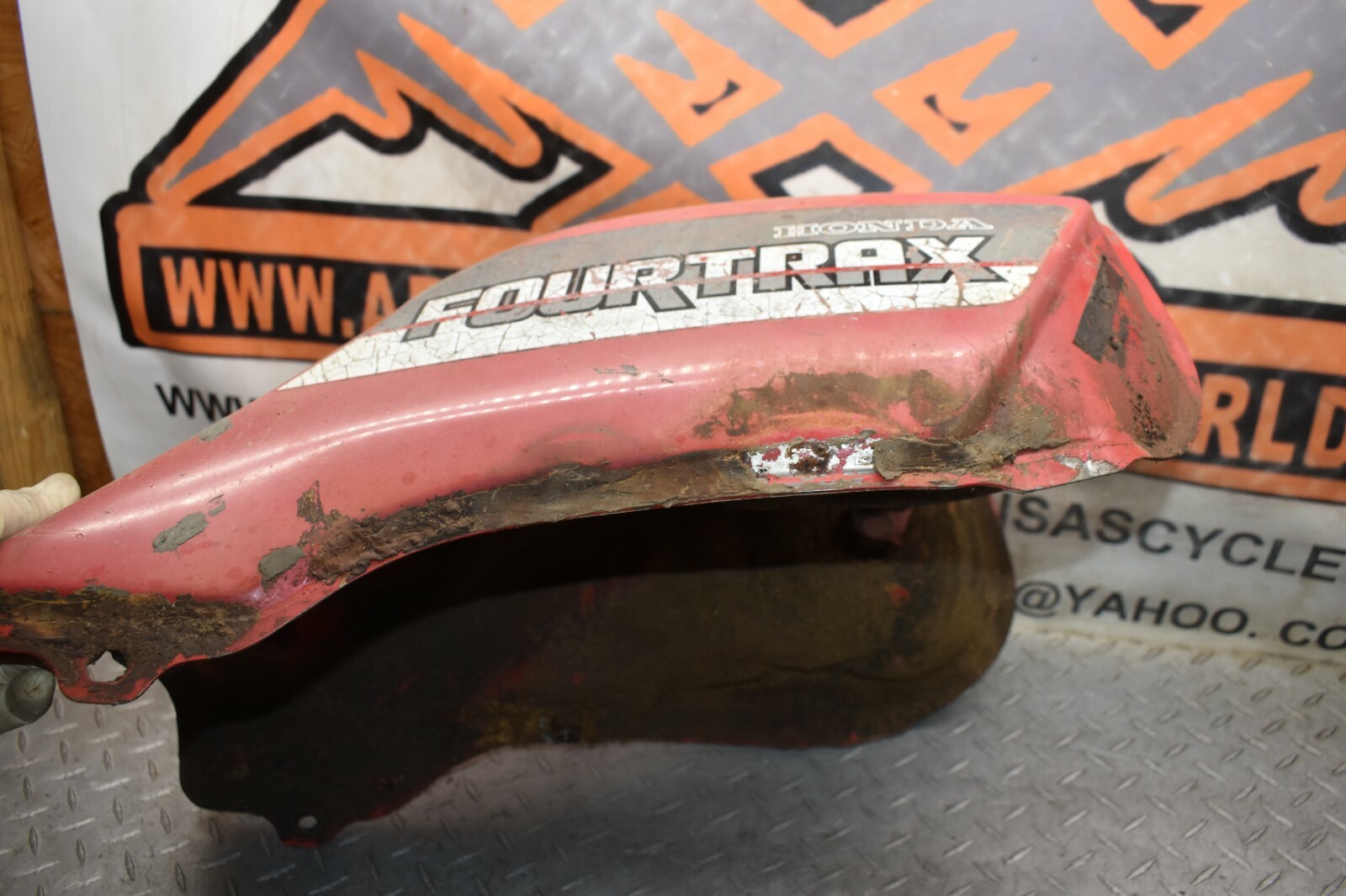 B18 METAL GAS TANK PARTS ONLY RUST HONDA TRX300 TRX 300 4X4 FOURTRAX