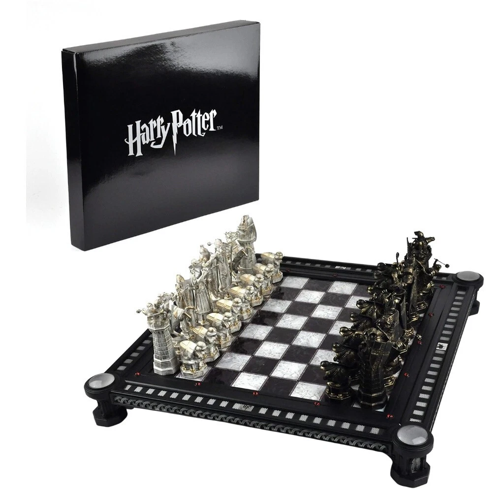 Harry Potter Final Challenge Chess Set