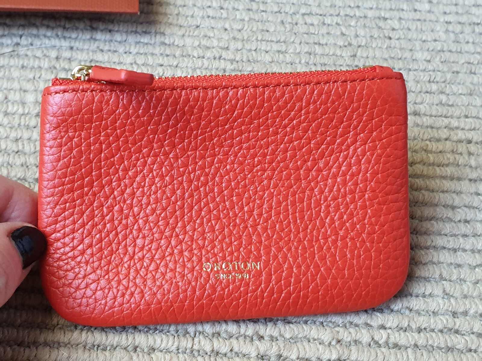 Oroton Avalon Pebble Leather Small Pouch / Coin Purse Chilli (Orange