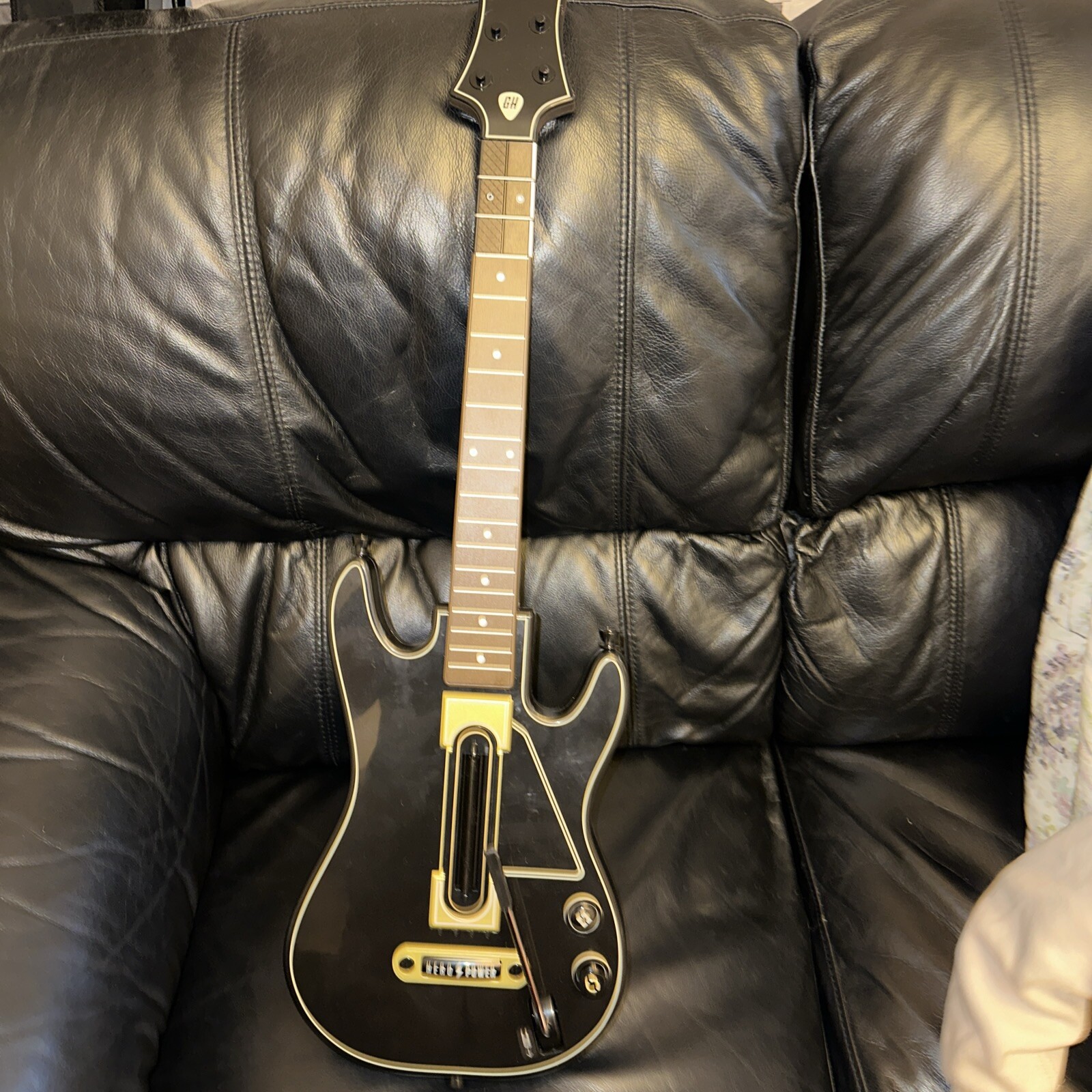 Guitar Hero Live Guitar PS4 PS3 XBox One, 360 NO USB DONGLE GUITAR ONLY