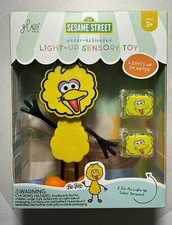 Glo Pals - Big Bird - Sesame Street Character- Water Activated- Light Up Cubes