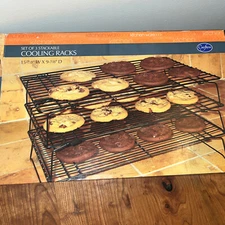 CROFTON 3 TIER ADJUSTABLE COOLING RACK NON STICK With Box