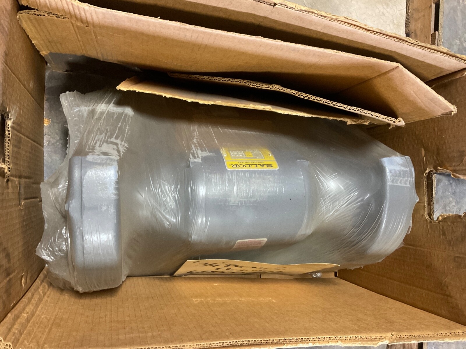 NEW 8123W - ABB - BALDOR - .75HP BENCHTOP GRINDER - FACTORY NEW!