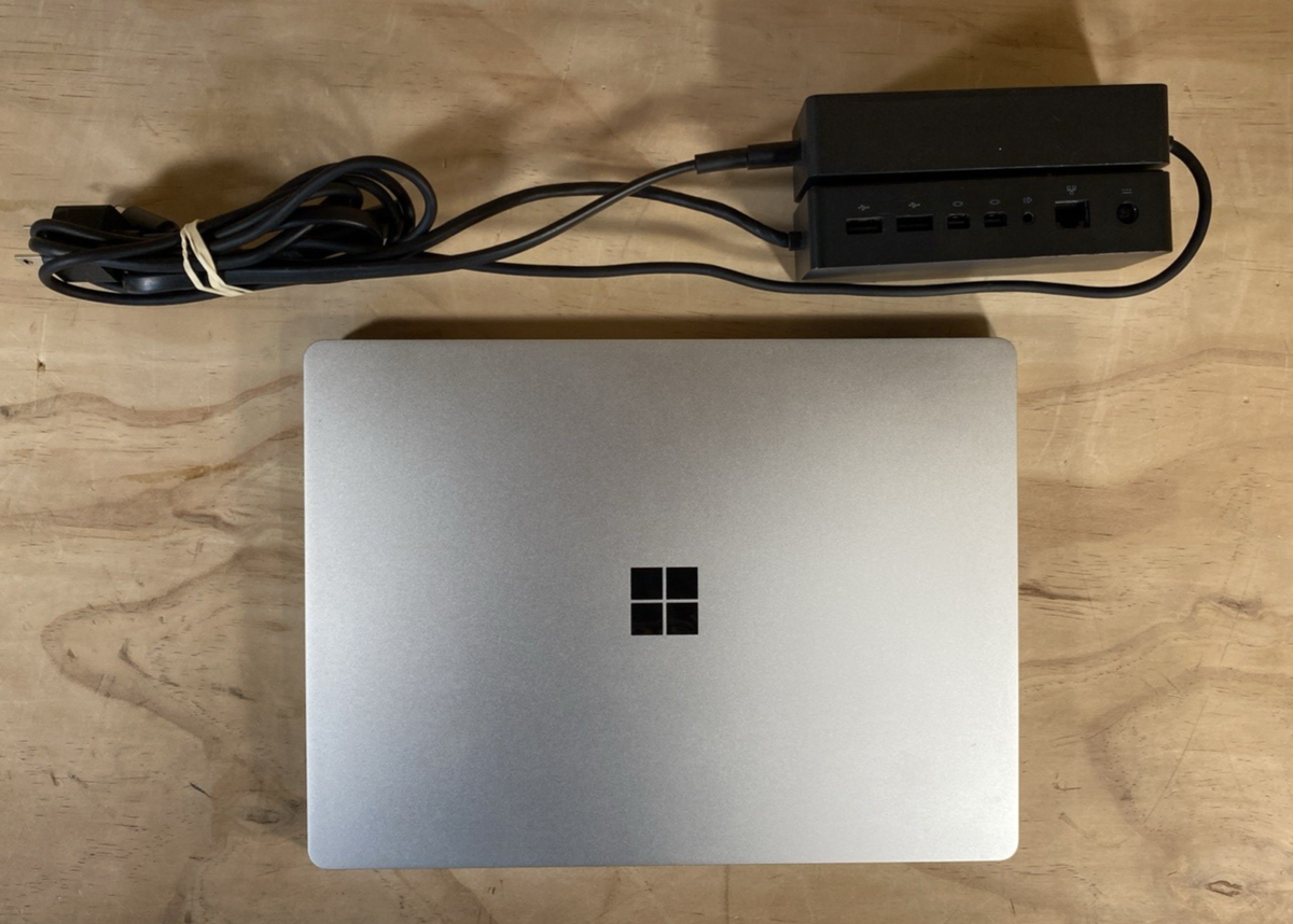 Microsoft Surface Laptop Go 1943 12.4