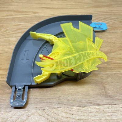 Hot Wheels Track Car Booster - 90° Corner Turn Kicker - Car Launcher 