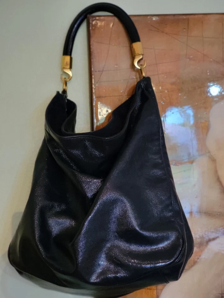 BOLSO DE HOMBRO HOBO ROADY GRANDE YVES SAINT LAURENT YSL, AZUL MARINO, CHAROL Foto 3 de 4