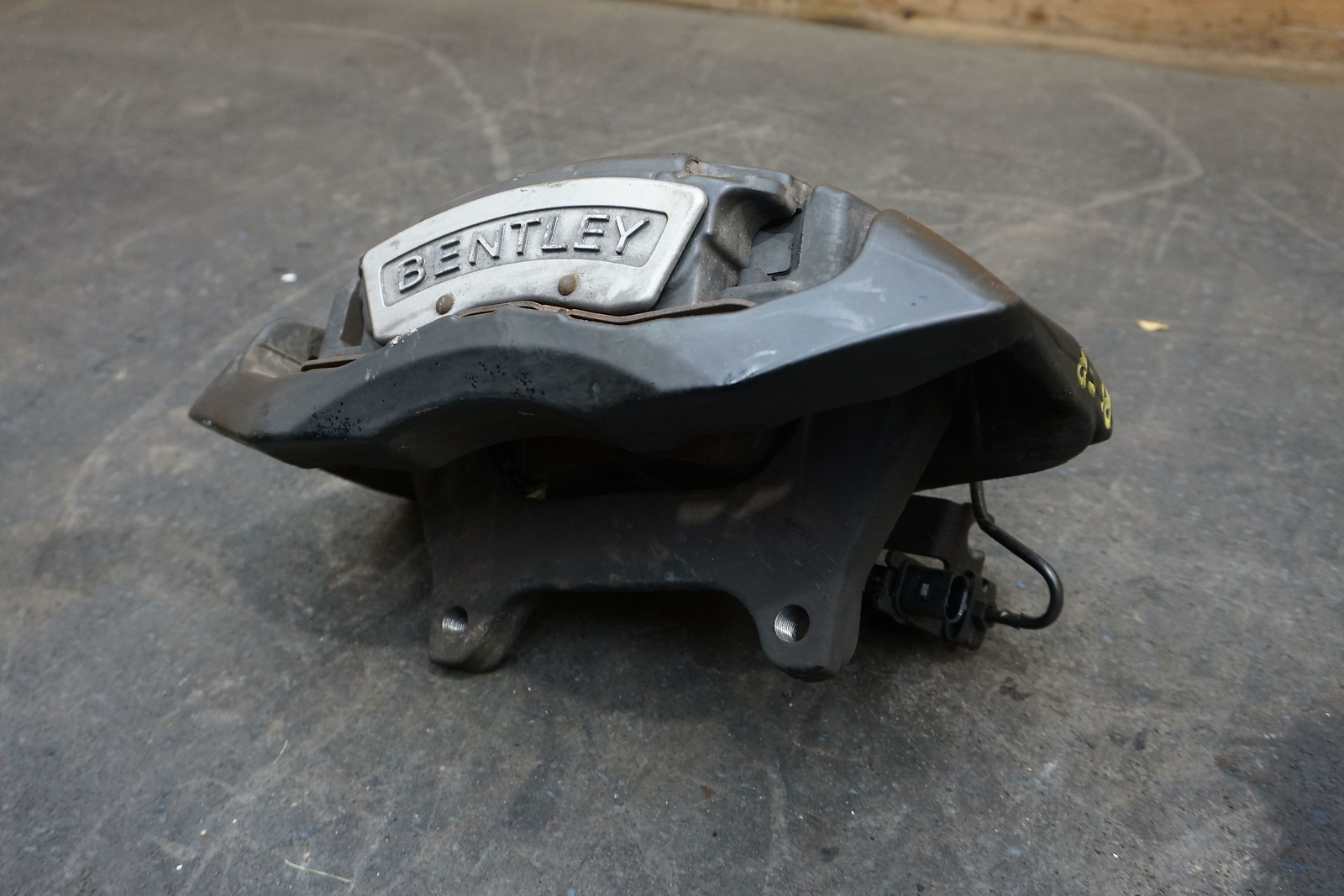 Front Right Brake Caliper & Bracket 3W0698479 Bentley Continental Flying Spur 07