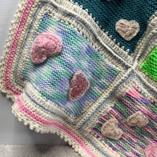 Handmade Crochet Knit Baby Blanket Throw Pram Cover Heart Applique Homemade - Picture 6 of 10