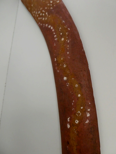 AUSTRALIAN ABORIGINAL WOODEN OCHRE PAINTED SNAKE DOTS CARVED HUNTING BOOMERANG - Picture 6 of 18