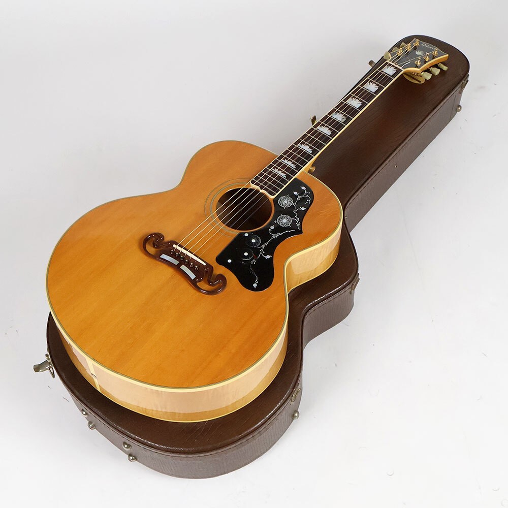 美品GibsonJ-200 1993年製（豪華ブラウン鍵付純正ハードケース付） Acoustic Guitar Gibson J-200 1993 Antique Natural Sitka Spruce Top