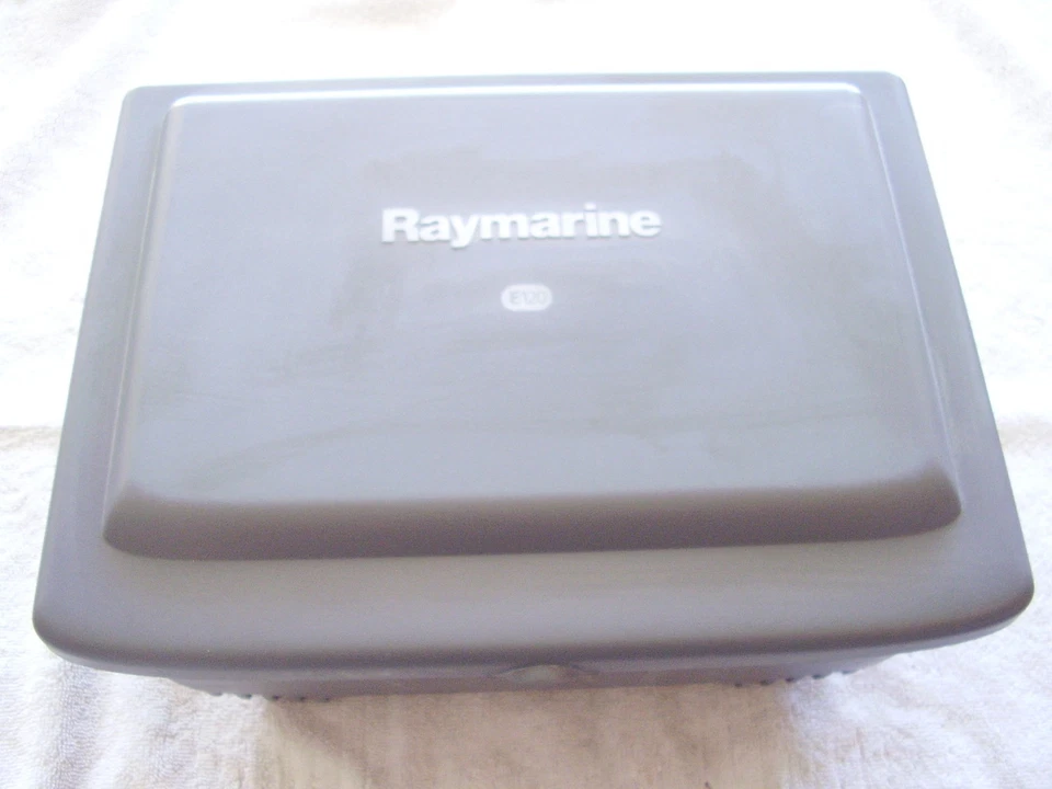 Raymarine E120 Classic Chartplotter ; Works Great with the new LED  conversión - Image 4 of 4
