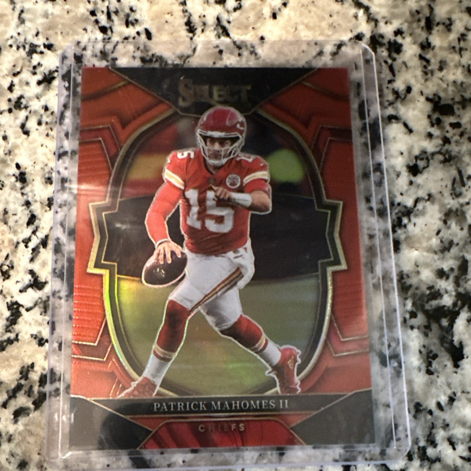 2022 Panini Select Patrick Mahomes II #20 Red Prizm Serial Numbered /99
