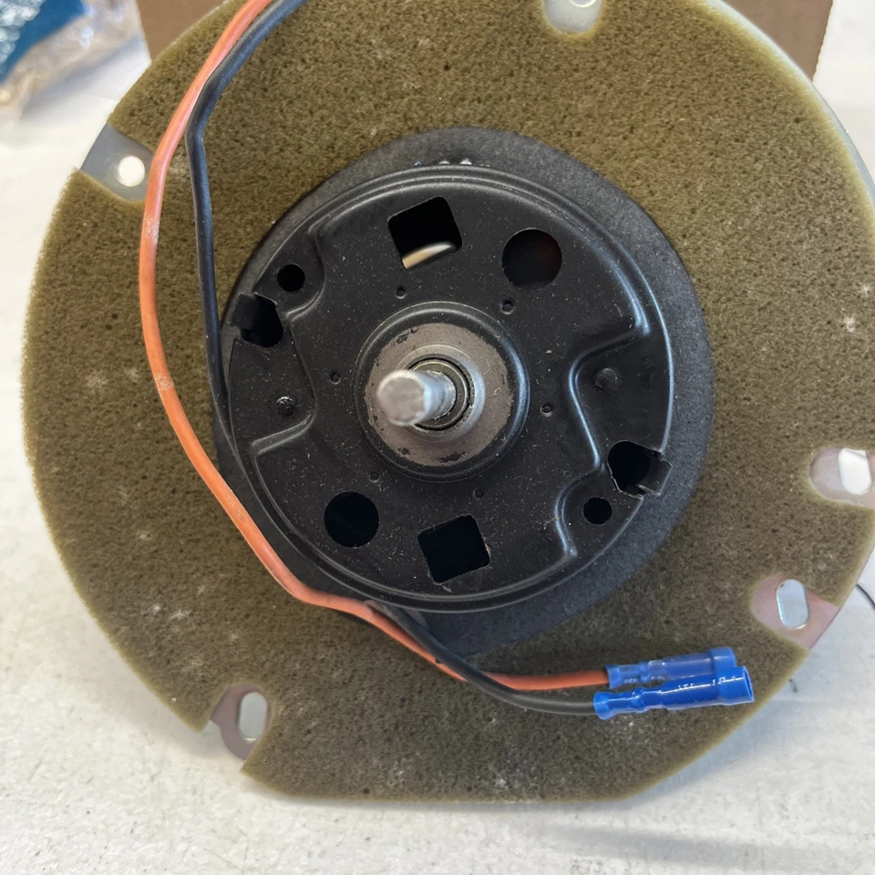 Four Seasons A/C Condenser Fan Motor 35575 - Image 2 of 4