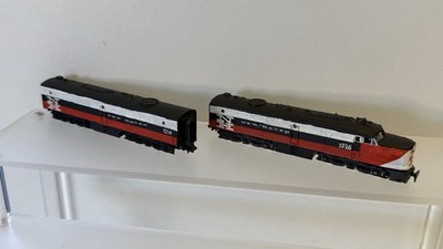 Kato Spur N New Haven Railroad EMD7 A & B Einheit Diesellok (umlackiert)