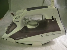 Rowenta  Electric Iron: Autosteam  Auto Shut Off, 1700 Watts, Model DW 4070