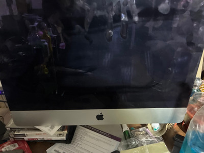 Apple iMac A1418 21.5 inch (1TB, Intel Core i5 5th Gen., 1.60GHz, 8GB) Desktop -