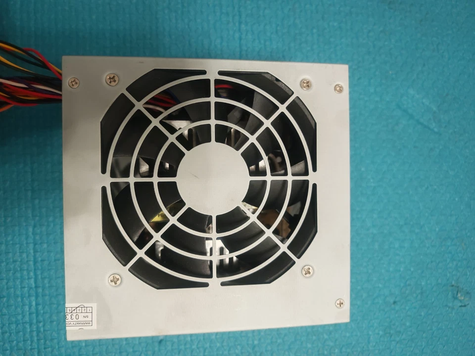 Colors IT M-300X 400W 20pins +24 pins adaptor, i take it off from old case - Image 3 of 4