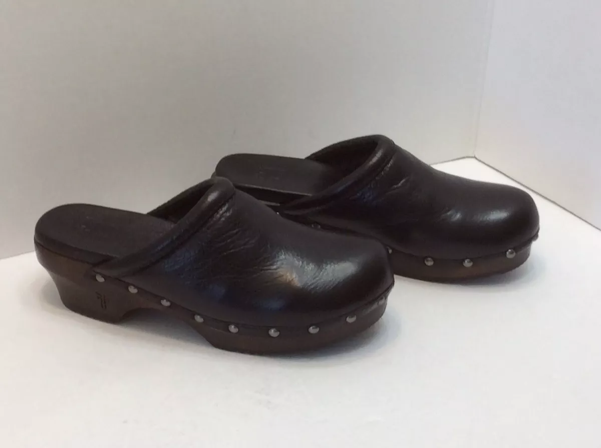 Frye clara deals campus clog