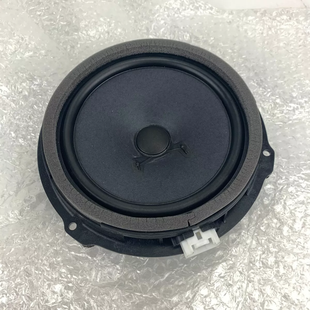 Ford mondeo sale mk4 speakers
