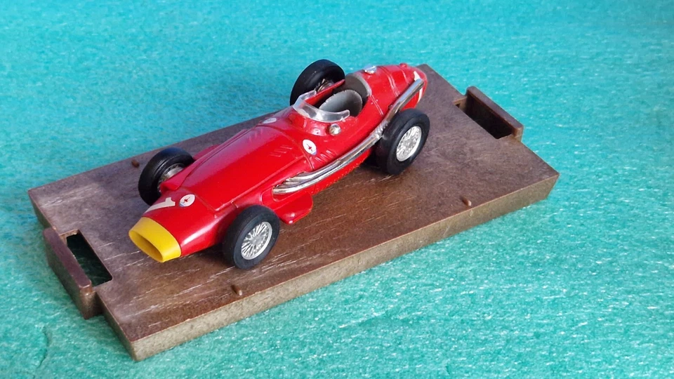 Lotto 4 modellini Brumm 1/43 Maserati - R92 - R112 - 136 - altro - Immagine 4 di 4