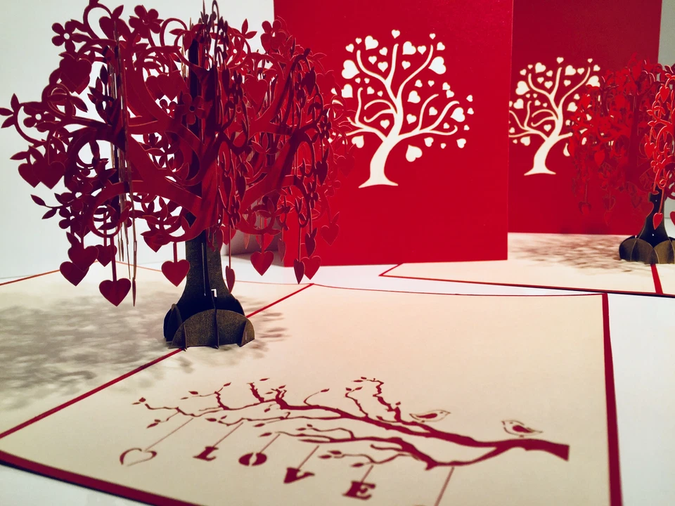 Origami ROJO Árbol del Amor Corazones PopUp Tarjeta de Felicitación Aniversario Feliz Boda Foto 3 de 4