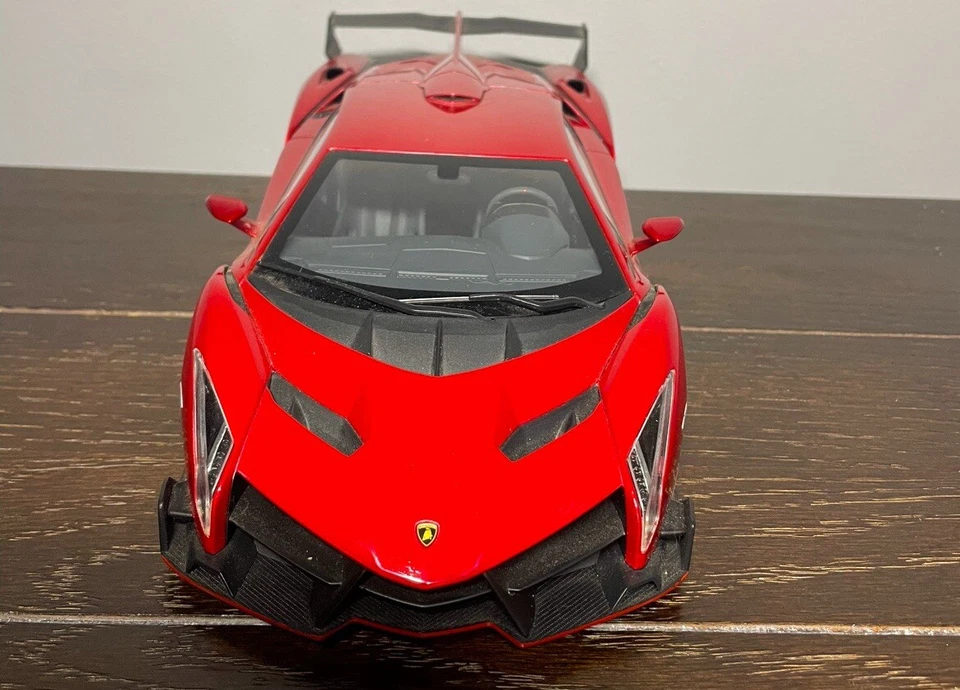 Kyosho 1:18 Scale Lamborghini Veneno Resin Diecast Model Car Red - Image 2 of 4