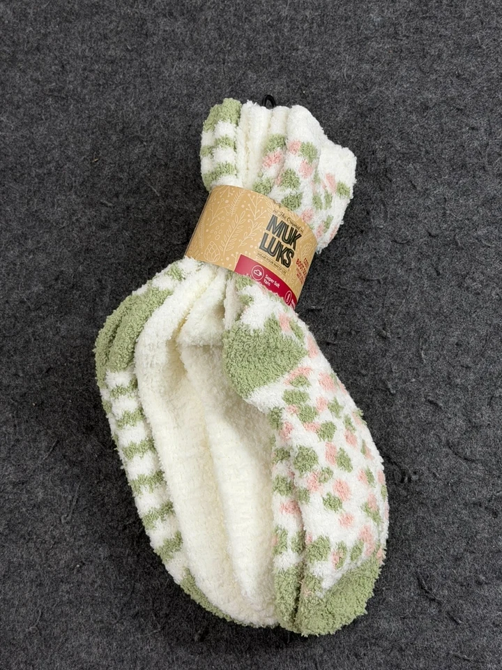 Calcetines Muk Luks Super Acogedores Hilo Súper Suave Blanco y Verde 3 Pares Talla 6-10 Foto 2 de 2