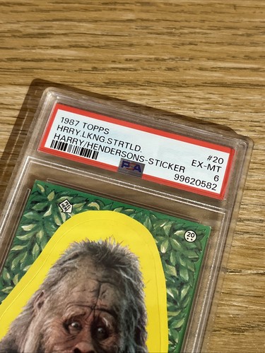 1987 Topps Harry and the Hendersons #20 Harry /Hendersons Sticker PSA 6 - 第 3/6 張圖片