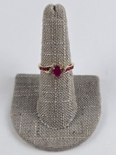 14k Yellow Gold Ruby Ring w/ accent diamonds  graduated rubies Size 7