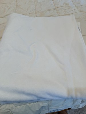 Turtle Creek Peacock Alley All Seasons 100% Cotton Blanket 96  x 95  Queen white