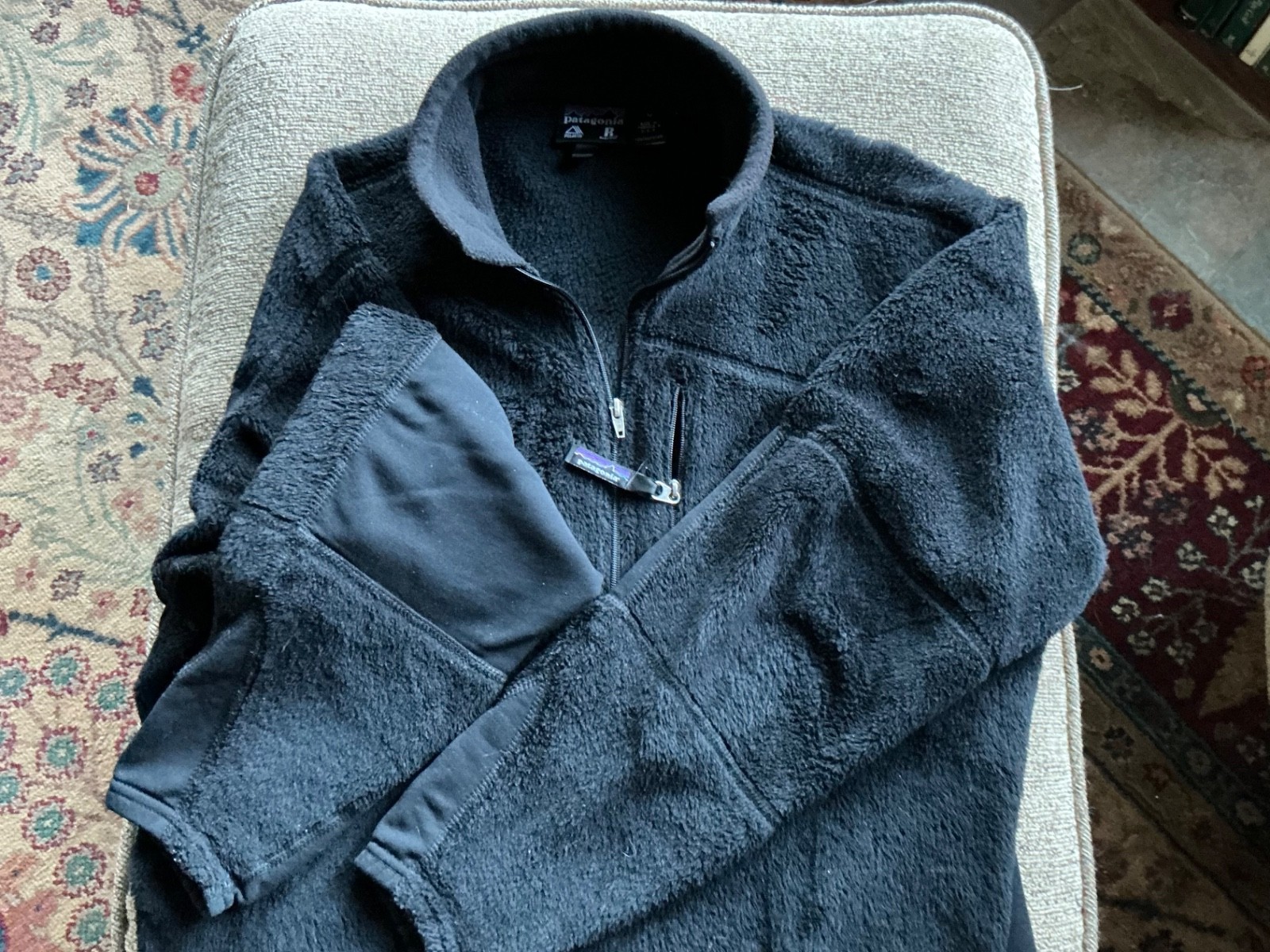 Patagonia Regulator Fleece Mens Medium Black  thumbnail 2