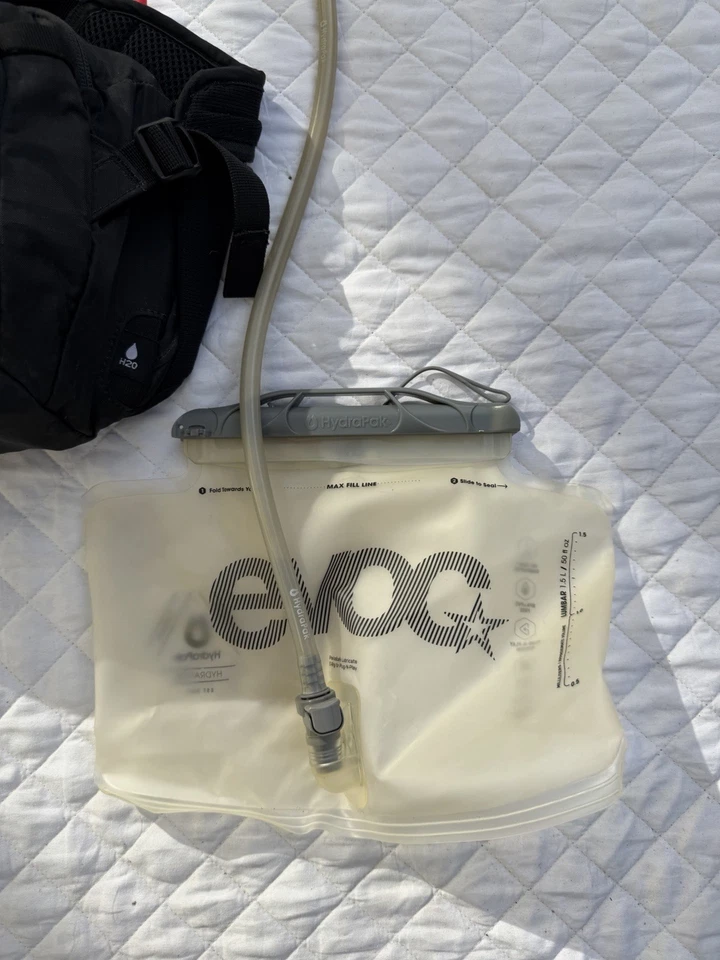 EVOC Hip Waist Bag Pack 3L Black Cycling Mtb W/Hydration Bladder Multi-pocket - Image 3 of 4