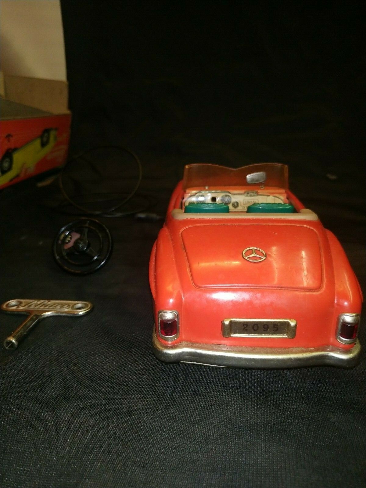 VINTAGE SCHUCO 2095 MERCEDESBENZ TINPLATE TOY CAR BOX WIND UP FERNLENK