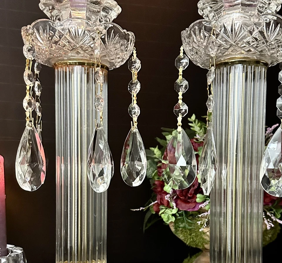 Candelabros de cristal Industrias cristalinas con cristales colgantes adorno dorado Foto 2 de 4