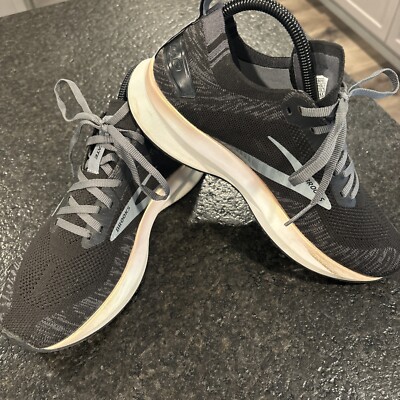 Brooks Levitate 4 running shoes size 8.5 Medium Brooks Levitate 4 Men main image 3