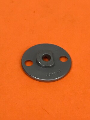 *NOS* 239468-SINGER-STAR NEEDLE HOLE BUSHING-FOR SEWING MACHINE *FREE SHIP*