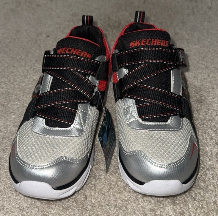 Skechers boys light up sneakers size 2. New