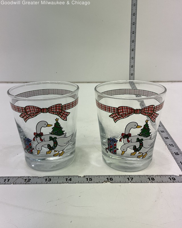 Anchor Hocking Clear Christmas Memories Duck Holiday Glasses Vintage