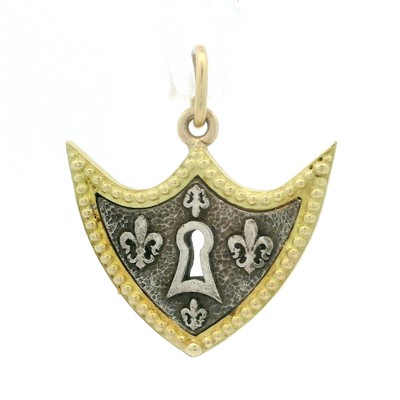 Erica Molinari 18k Gelbgold & Silber Fleur de Lis Schlüssel Schloss Schild Anhänger