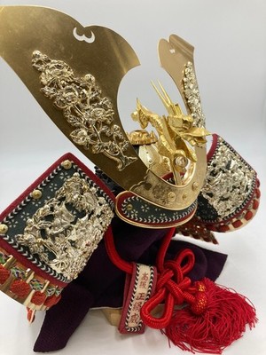 Japanischer Samurai Kabuto Helm Seide Schnürung Drachenwappen Mai Puppe Display