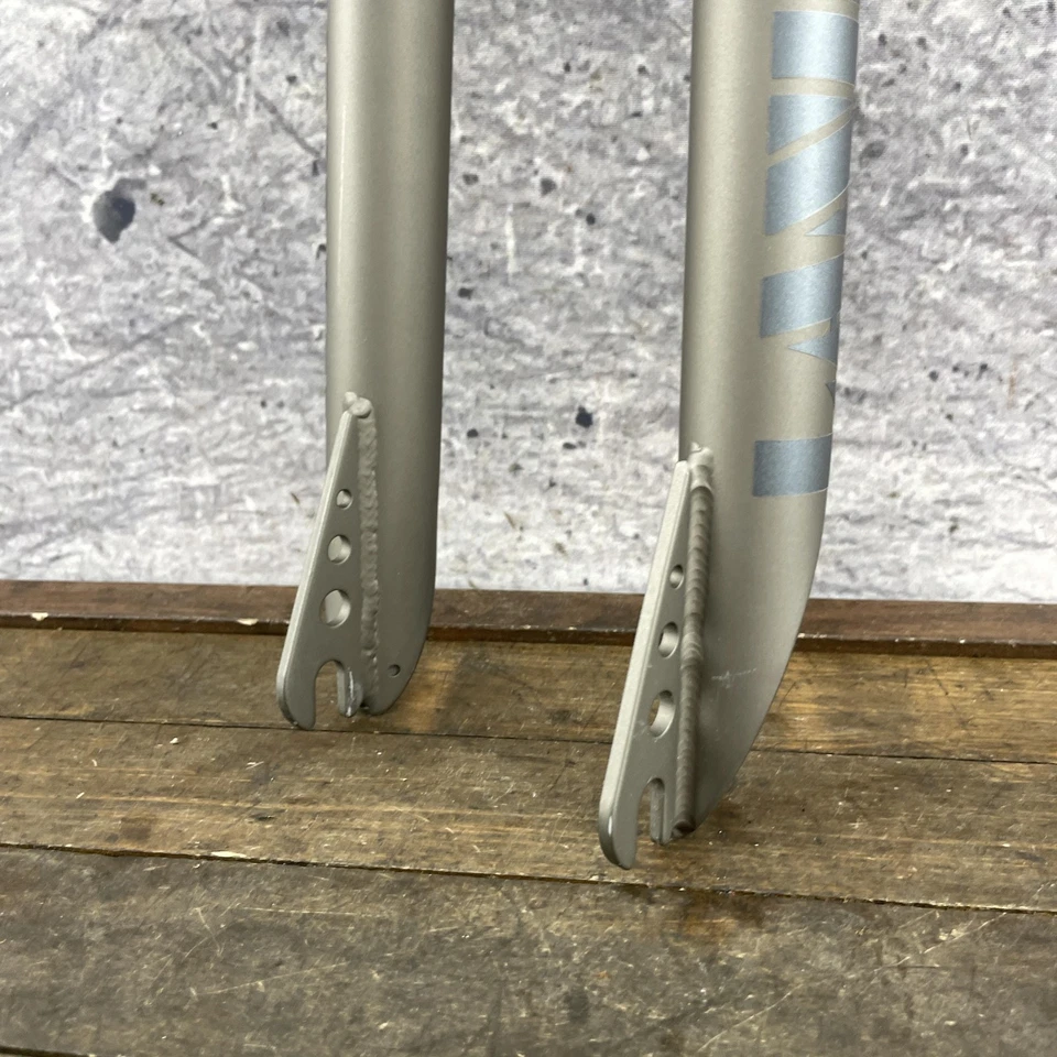 SE Racing 29 in Landing Gear BMX Fork 1-1/8 Threadless Us vs Them 700c 29" - Image 4 of 4