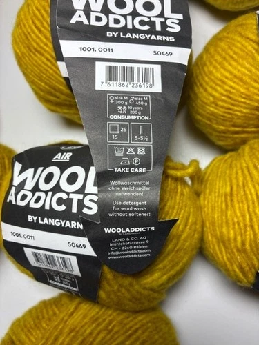 Wool Addicts Air Yarn 10 Balls approx 1,367 yds 84% Merino Extrafine - 16%Nylon image 3