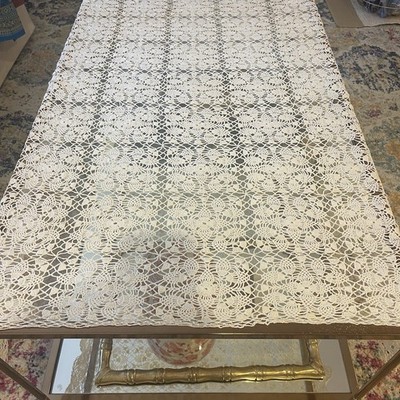Vintage Hand Crocheted Ivory LaceTablecloth Floral Medallion Cottagecore Boho