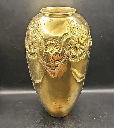 WM. Rogers & Sons Brass Shell Scroll Design Urn Style Vase Made In India 11"