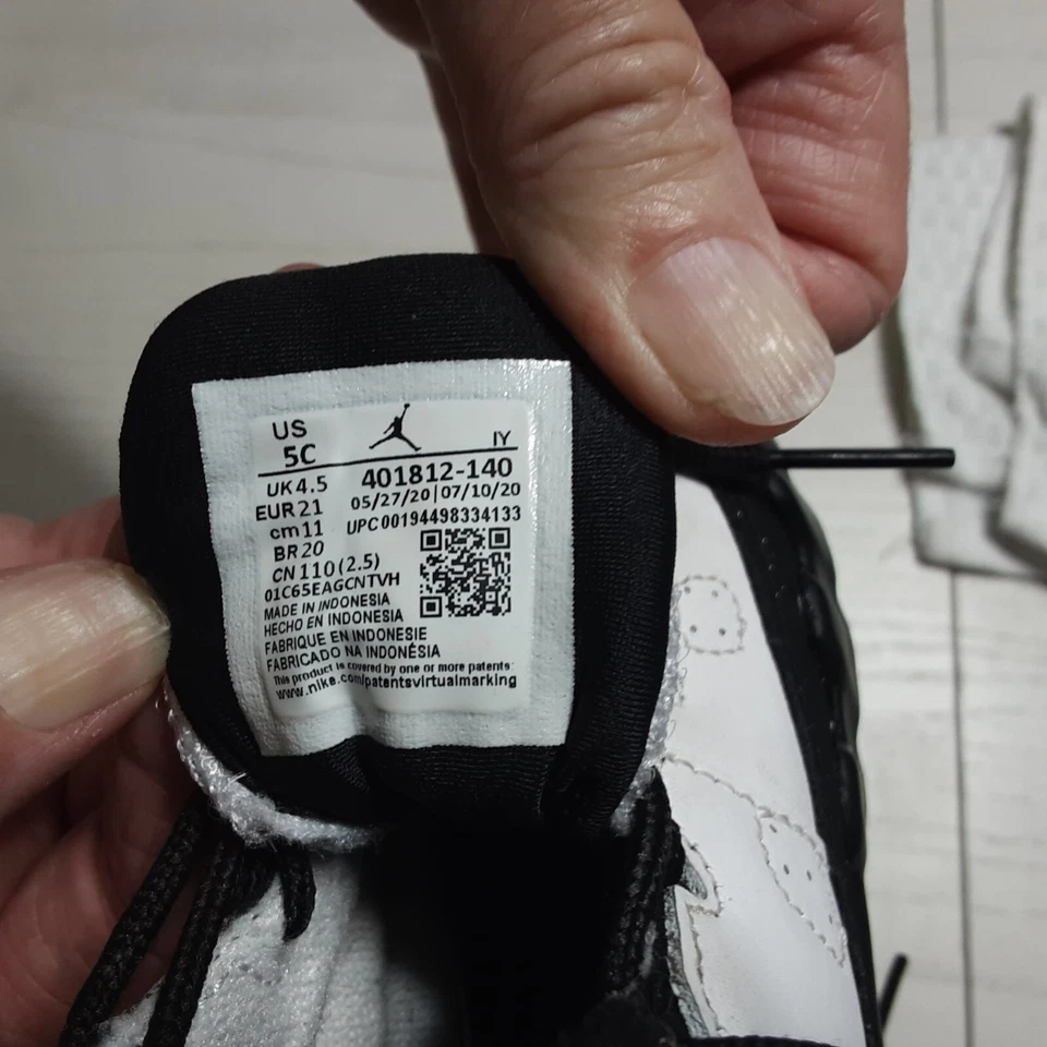 AIR JORDAN niños pequeños talla 5c comercial 1994 año fábrica conjunto en suelas Foto 3 de 4